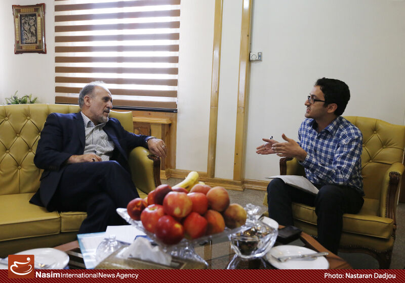 اقدامات بانک مرکزی باعث شد تا جلوی شوک بزرگ ارزی گرفته شود!/ شرایط سال ۹۰ و ۹۱ که موجب بحران ارزی شد تا کنون نیز ادامه دارد
