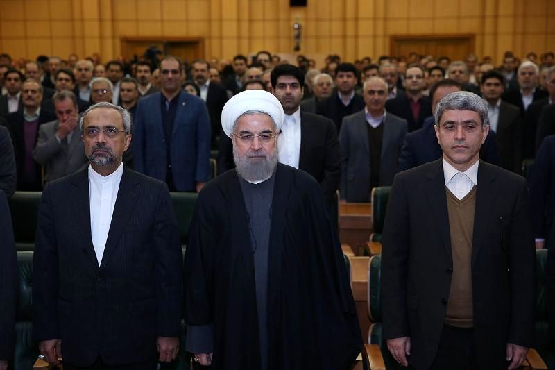دولت روحانی حاضر نیست درآمد حاصل از هدفمندی یارانهها را به خزانه بریزد!/ تعریف غلط دولت از درآمد هدفمندی