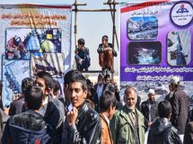 گاز به زاهدان نرسید؛ سفر نمایشی روحانی برای افتتاح تنها یک شعله!/ مردم زاهدان تا 5 سال دیگر هم رنگ گاز را نمی‌بینند!