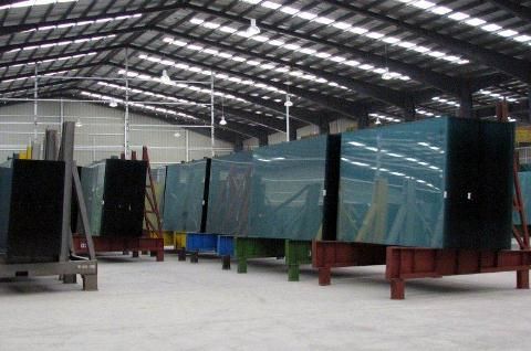 زیان انباشته قدیمی‌ترین تولیدکننده شیشه 22 درصد افزایش یافت