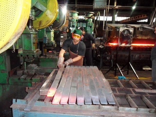 زیان سنگینِ فنرسازِ بزرگ وابسته به ایران خودرو/ خبر بد برای سهامداران فنرسازی خاور