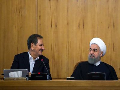 تداوم تلاش دولتی ها برای عددسازی در زمینه وام های ازدواج پرداختی/ بزک کردن کارنامه خالی دولت یازدهم در زمینه ازدواج جوانان + سند