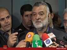 قیمت مرغ منجمد در بازارهای جهانی، البته روی کشتی و قبل از 2 دست چرخیدن که به دست مصرف کننده برسد 2 دلار است