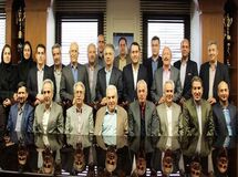 بیمه کارآفرین 100 میلیارد تومان ملک خرید!/ دلیل ریزش سهام بانک کارآفرین این بود که مدیرعامل نداشت!/ خودم هم بازنشسته هستم
