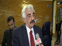 قیمت دلار باز هم پایین تر میآید/ دولت امکانات زیادی برای پایین آوردن نرخ ارز دارد