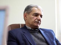 دستکارهایی صورت گرفت که قیمت دلار در یک روز از 20 هزار تومان به 12 هزار تومان برسد/ دولت باید خیلی زودتر از اینها قیمت دلار را کاهش می‌داد