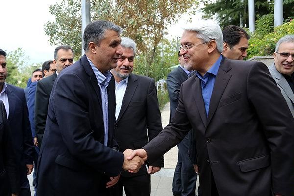 پوست خربزه معاونان آخوندی زیر پای اسلامی برای تکمیل نشدن طرح مسکن مهر/ آیا مشاورههای غلط معاونان وزارت راه، وزیر جدید را هم ناکام میکند؟!