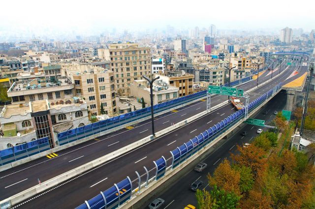 پولی‌ کردن اتوبان‌هایی که از محل منابع مردمی احداث شدند، درست نیست!/ دادن اوراق سال 1400 به پیمانکاران به جای پول ظلم به آنهاست!