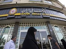 تبدیل ۷۵ درصد تسهیلات بزرگترین بانک دولتی به بدهی غیرجاری/  ۹۲ هزار و ۴۰۰ میلیارد تومان از بدهی‌های بانک ملی غیر جاری شد
