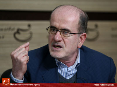 عدم لحاظ افزایش قیمت بنزین در لایحه ۹۸ به‌منزله گران نشدن آن نیست!/ افزایش قیمت بنزین تورم جدیدی را به ما تحمیل می‌کند