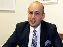 دکتر پیمان مولوی،‌ عضو انجمن اقتصاددانان ایران در این ویدیوی ۴ دقیقه‌ای توضیح می‌دهد چرا سرمایه‌گذار خارجی به ایران نمی‌آید؟