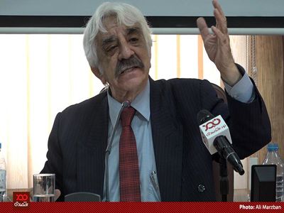 حداقل حقوق کارگران در سال 97 باید 3 میلیون و 82 هزار تومان تعیین می‌شد/ طبق آمار سال 95، 65 درصد کارگران زیر خط فقر هستند/ رقم واقعی بیکاری 18 درصد است