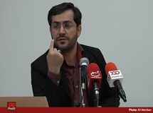 قبل از تحریم سالهای 90 و 91 وزارت دفاع 4 هزار قطعه مصرفی خود را از خارج وارد می‌کرد که بعد از تحریمها همه را خودش تولید کرد/ ما در قطعه سازی یکی از قدرتمند ترین تولیدکنندگان دنیا هستیم/ خودروسازان ما برای تولید قطعات خود یک جلسه هم با مسئولان وزارت دفاع ن