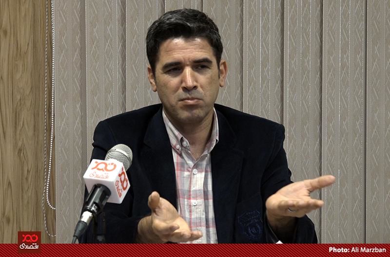 رئیس جمهور در حوزه اقتصادی کاملا دستش باز است/ اگر رئیس دولت میگوید اختیاراتم کم است، دلیلش ضعف در 6 سال اخیر است/ افزایش اختیارات فقط بهانه است/ کل اقتصاد دست دولت است و همه ابزارها برای مدیریت تحت سیطره اوست