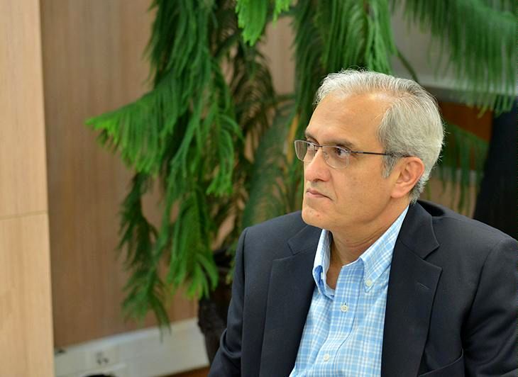 وام ۱۵۰ میلیارد تومانی شرکت‌های وابسته به "ریاحی عضو اتاق بازرگانی" از بانک خاورمیانه/ مگر ریاحی سال ۹۶ از بهفار نرفته بود؟