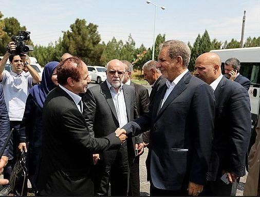 سهامداری بیمه مرکزی در شرکتهای داروسازی، پتروشیمی و ساختمان سازی!/ آیا بیمه مرکزی میتواند بنگاهداری کند؟