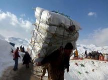 امکان ثبت‌ سفارش واردات کالا توسط کوله‌بران فراهم شد