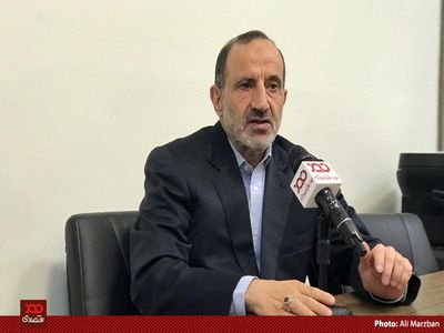 باید دید دولت با چه منطقی بنزین را گران کرد؟