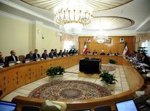 آیا دولت در حال اجرای سیاست‌های صندوق بین المللی پول در اقتصاد کشور است؟