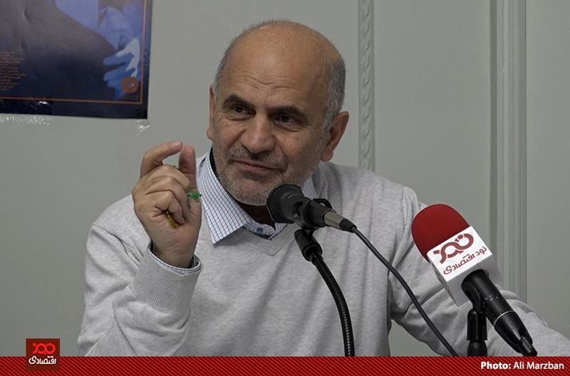 پنهان کاری در بودجه شاهرگ اقتصاد کشور را از بیخ و بن نابود میکند