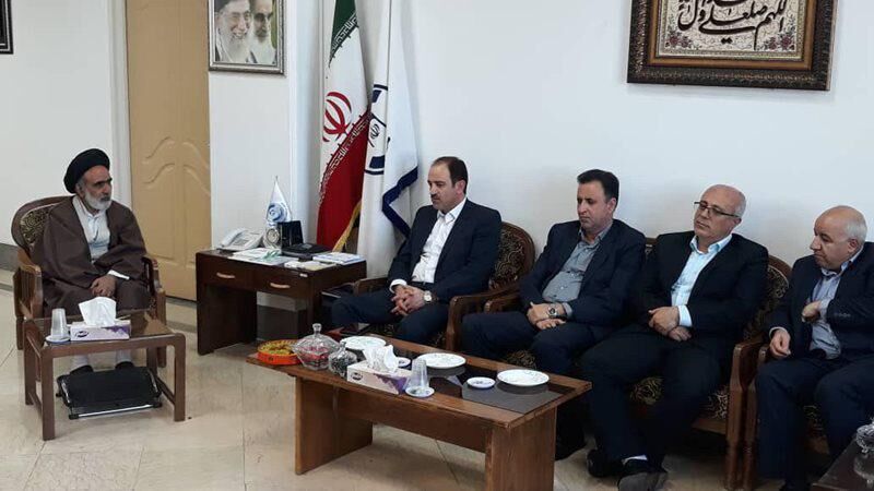مرکز خدمات حوزه های علمیه از بیمه آسیا تقدیر کرد