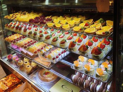 هر کیلو شیرینی تر برای شب یلدا ۳۵ هزار تومان شد/ مردم گران فروشی را گزارش دهند