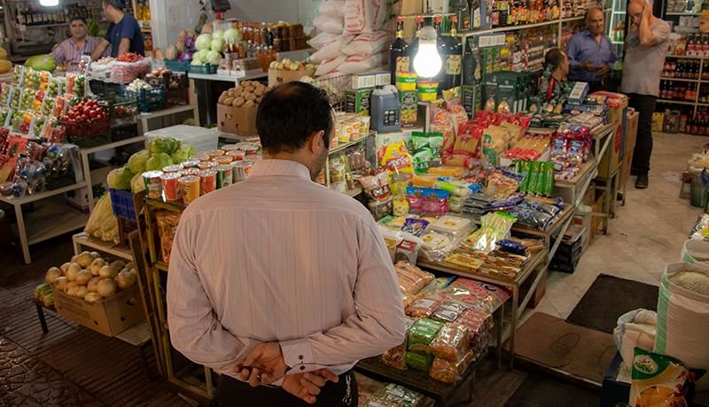 قدرت خرید کارمندان دولت در عرض سه سال در مجموع ۵۶.۲ درصد کاهش می‌یابد