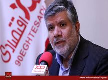 فساد واردات با دلار ۴۲۰۰ تومانی خیلی زیاد است/ حفظ دلار ۴۲۰۰ تومانی به خاطر مسائل سیاسی است