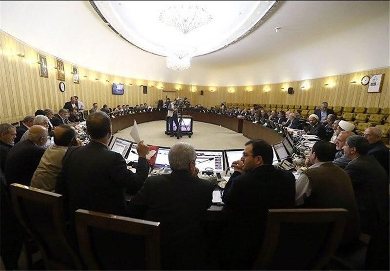 سقف پاداش مدیران شرکت‌های دولتی ۱۵ میلیون تومان تعیین شد