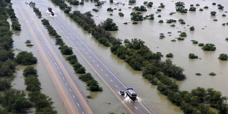 انسداد 10 جاده به دلیل نبود ایمنی و سیلاب