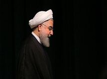 من بلد نیستم کاری به دنیا نداشته باشم و برای حل مشکلات فقط به داخل نگاه کنم