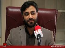 آمریکا چون نیاز مالی شدیدی دارد به دنبال درآمد است