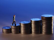 احتمال ۷۵ هزار تومانی شدن یارانه نقدی/ شاید یارانه نقدی و کمک معیشتی ترکیب شوند