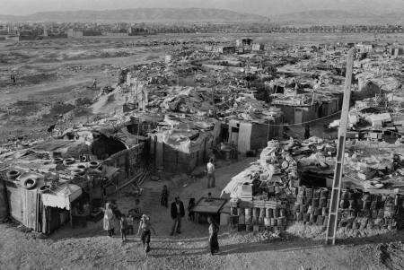 کمک‌های مالی شاه به برخی از کشورها، درست زمانی که مردم ایران در فقر مطلق بودند!