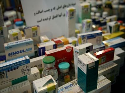 دارو در سال ۹۹ گران نمی‌شود/ دارو‌های ایرانی دارای کیفیت بالایی هستند