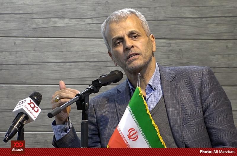 چند سال است که بودجه عمرانی کشور را پیش خور میکنند/ دولت نسبت به واردات کالاهای مختلف آسان میگیرد