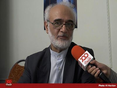 از محدودیت‌های ناشی از تحریم خوشحال هستم