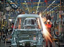 راه‌اندازی خط تولید بدنه محصولات X200 در پارس خودرو