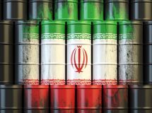  تحریم فروش نفت به نفع جهش تولید است/ بخش های مختلف اقتصادی بعد از پایان شیوع کرونا می‌توانند رونق بگیرند