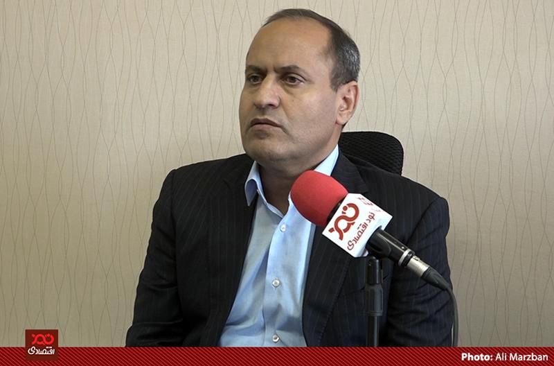 سهامداران با کوچکترین نوسان از بازار خارج نشوند