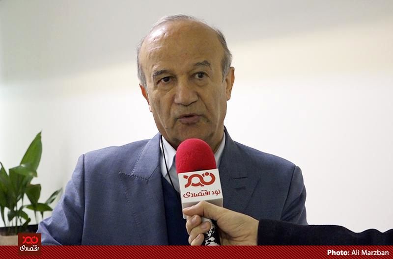 دولت تن به شفافیت در خصوص تخصیص ارز ۴۲۰۰ تومانی نمی‌دهد