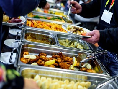 خطر برای اشتغال ۳۳۲ هزار نفر در هتل‌ها، رستوران‌ها و بخشهای تهیه غذا