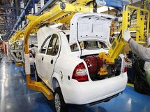 تولید خودروهای دو گانه سوز ۵۰ درصد کاهش یافت