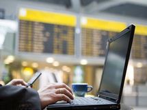 درآمد مالیاتی ۴ هزار میلیارد تومانی دولت از نقل‌وانتقال سهام در سال ۹۸/چرا نباید دولت عاشق رشد بورس باشد؟