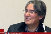  دولت بازار ارز و سرمایه را به نفع یک عده خاص دستکاری می‌کند