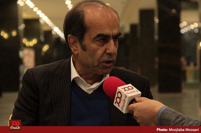 بعضی از نمایندگان مجلس به جای قوه مقننه از وزارت نفت حقوق میگیرند