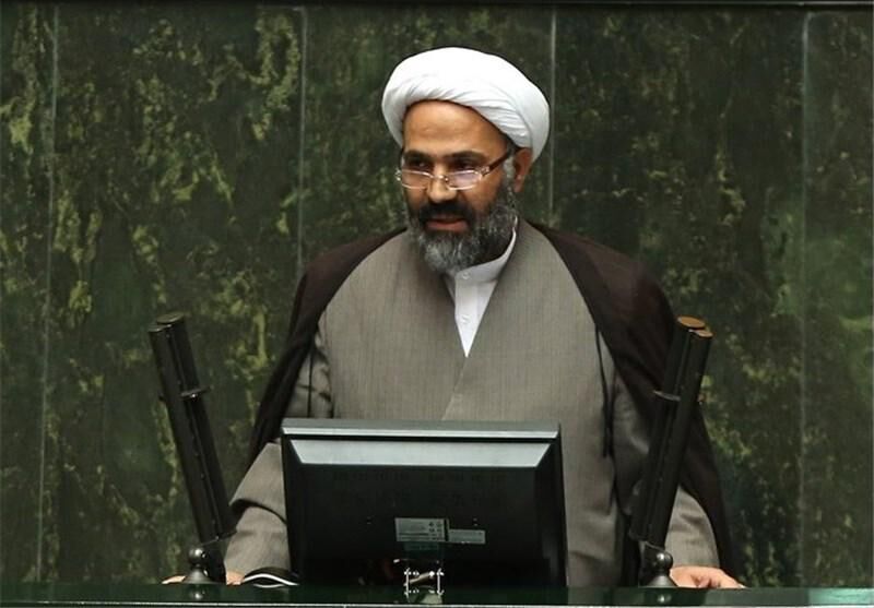 رئیس جمهور با دفاع از آخوندی در ۵ سال وزارتش در نا‌بسامانی‌های بازار مسکن مقصر است