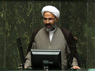 رئیس جمهور با دفاع از آخوندی در ۵ سال وزارتش در نا‌بسامانی‌های بازار مسکن مقصر است