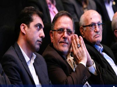 جهانگیری می‌خواست نرخ دلار را ۴۵۰۰ تومان تعیین کند، روحانی نگذاشت/ مصاحبه جهانگیری بعد از تعیین دلار ۴۲۰۰ تومانی عجیب بود