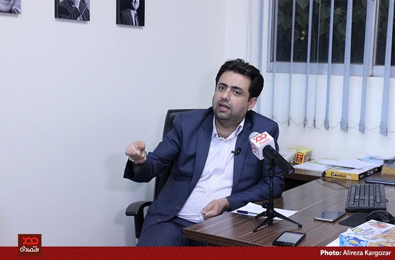 تورم عامل رشد شاخص بورس است، نه بالعکس/ بازار سرمایه به افزایش نقدینگی دامن نمی‌زند